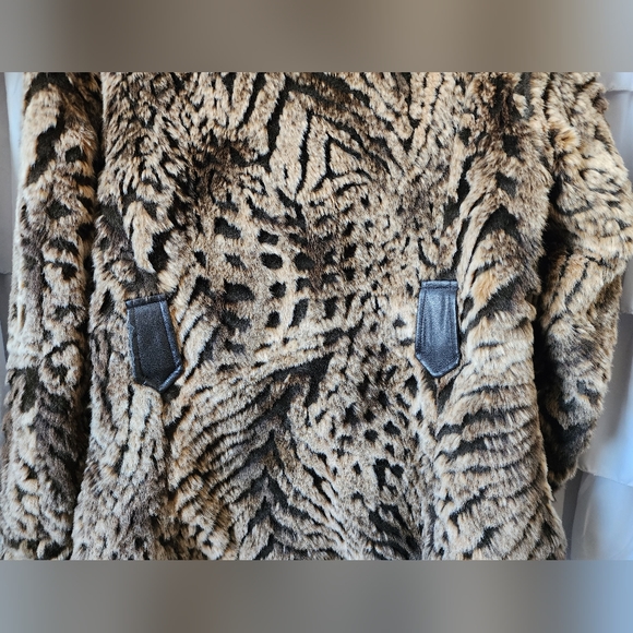 Steve Madden Women's Animal Print Coat with Button Magnetic Snaps Size Large - Picture 10 of 12